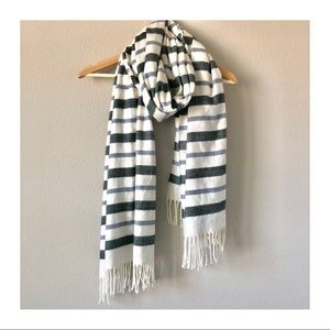 Accessories - LIKE NEW | Soft Blanket Flannel Scarf Accessories - LIKE NEW | Soft Blanket Flannel Scarf